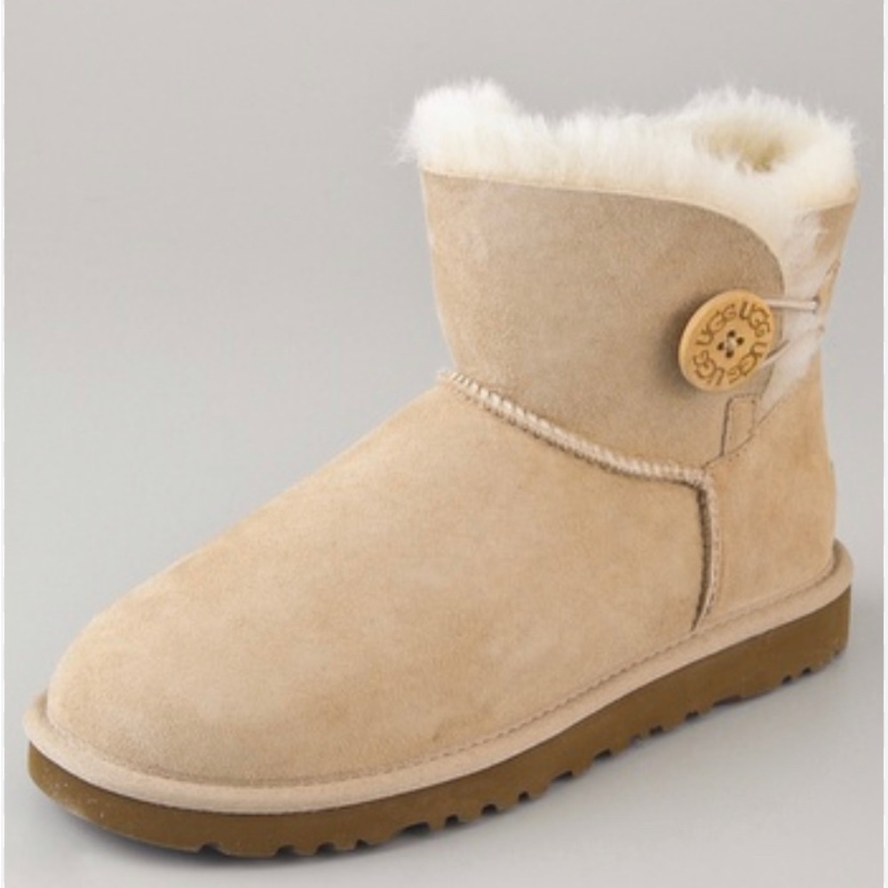 Ugg Mini Bailey Button - image 1